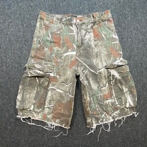 Kroix Distressed Mens Large Camo Cargo Shorts Raw Hem Forest Utility Pockets